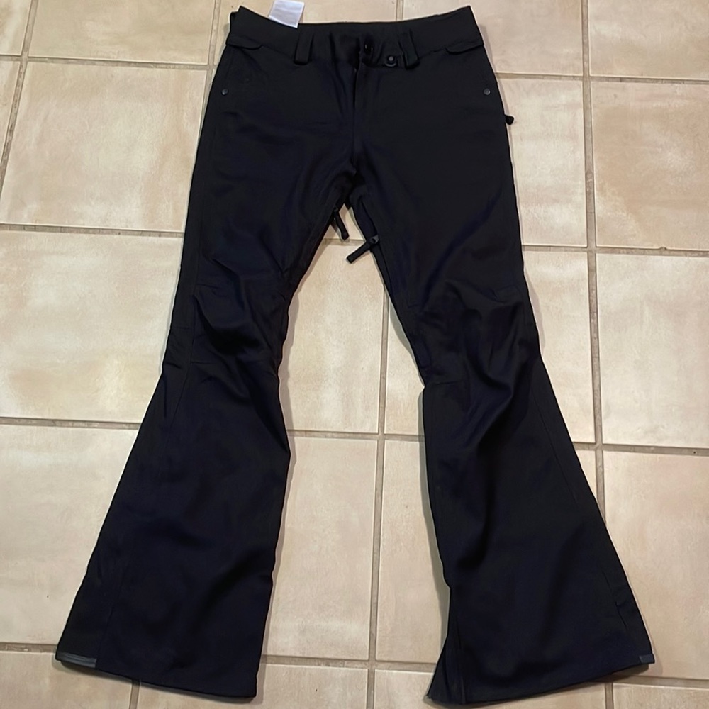 Volcom Ski Pants Size Size S. Work Only Once, In … - image 1